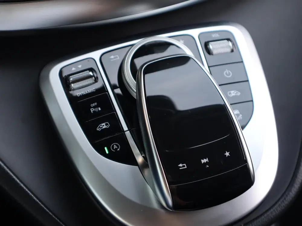 Mercedes-Benz V-Klasse 220d 4-MATIC LANG DC AVANTGARDE uit 2020, foto 12