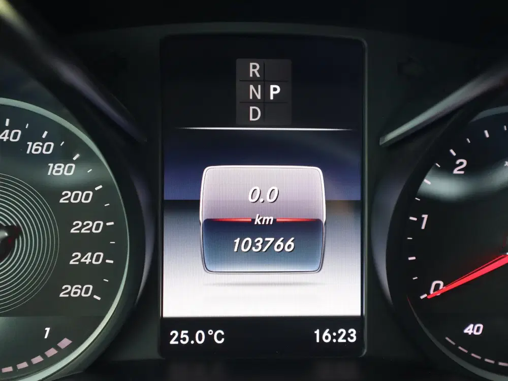 Mercedes-Benz V-Klasse 220d 4-MATIC LANG DC AVANTGARDE uit 2020, foto 4