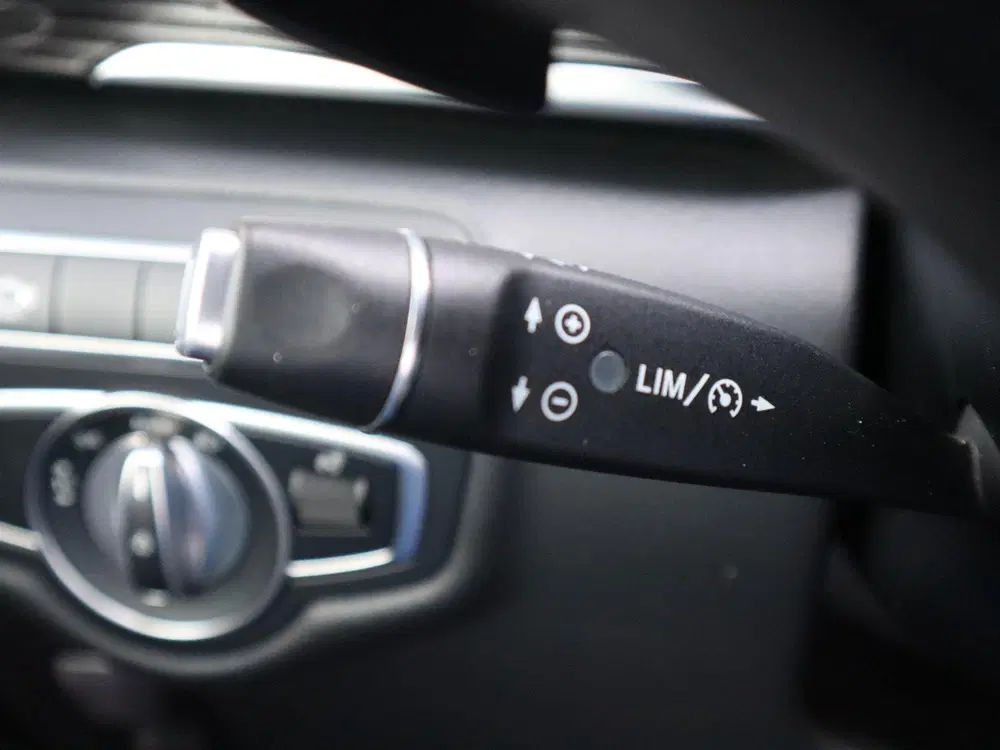 Mercedes-Benz V-Klasse 220d 4-MATIC LANG DC AVANTGARDE uit 2020, foto 6