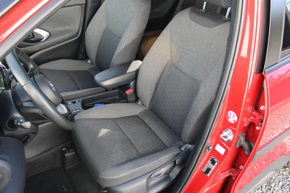 Toyota Yaris Cross 1.5 Hybrid First Edition Automaat uit 2022, foto 12