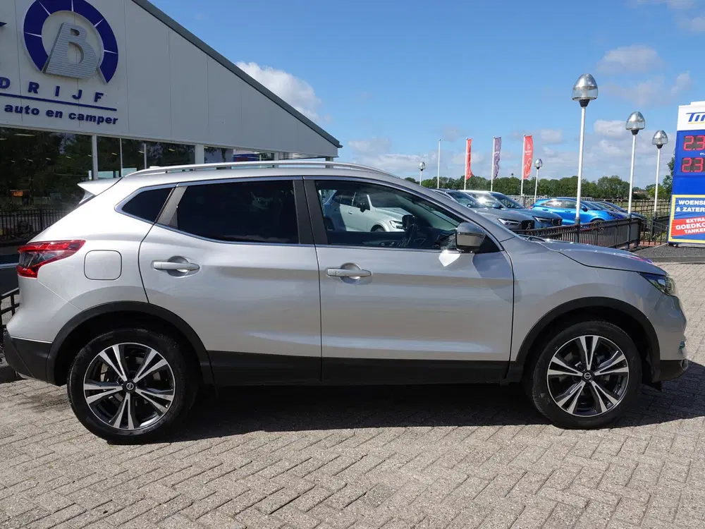 Nissan Qashqai 1.3 DIG-T AUT. N-Connecta PANO uit 2019, foto 2