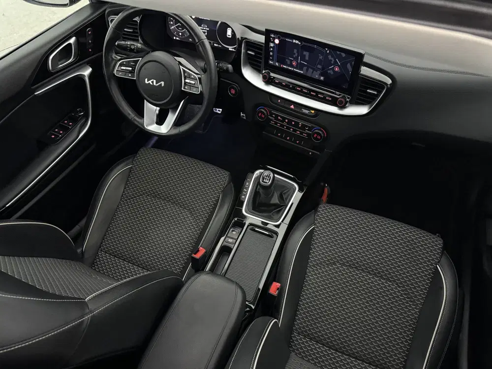 Kia Ceed 1.0 T-GDi ExecutiveLine uit 2024, foto 4