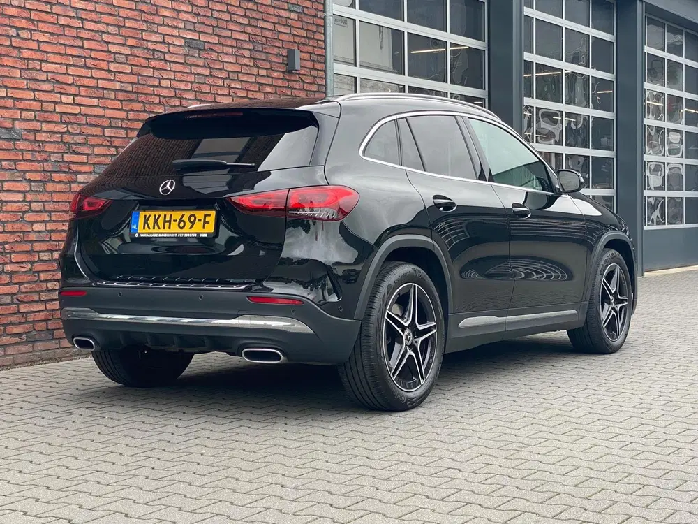 Mercedes-Benz GLA 250 4MATIC AMG Line ambilight uit 2020, foto 4