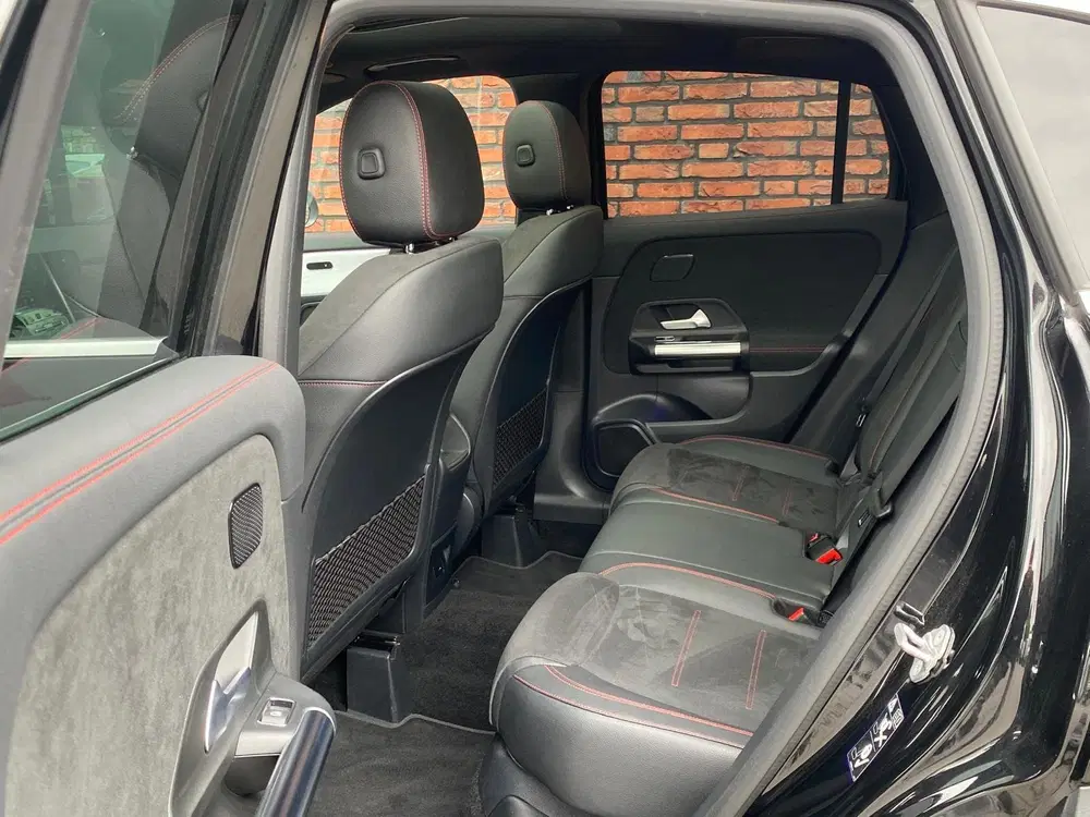Mercedes-Benz GLA 250 4MATIC AMG Line ambilight uit 2020, foto 9