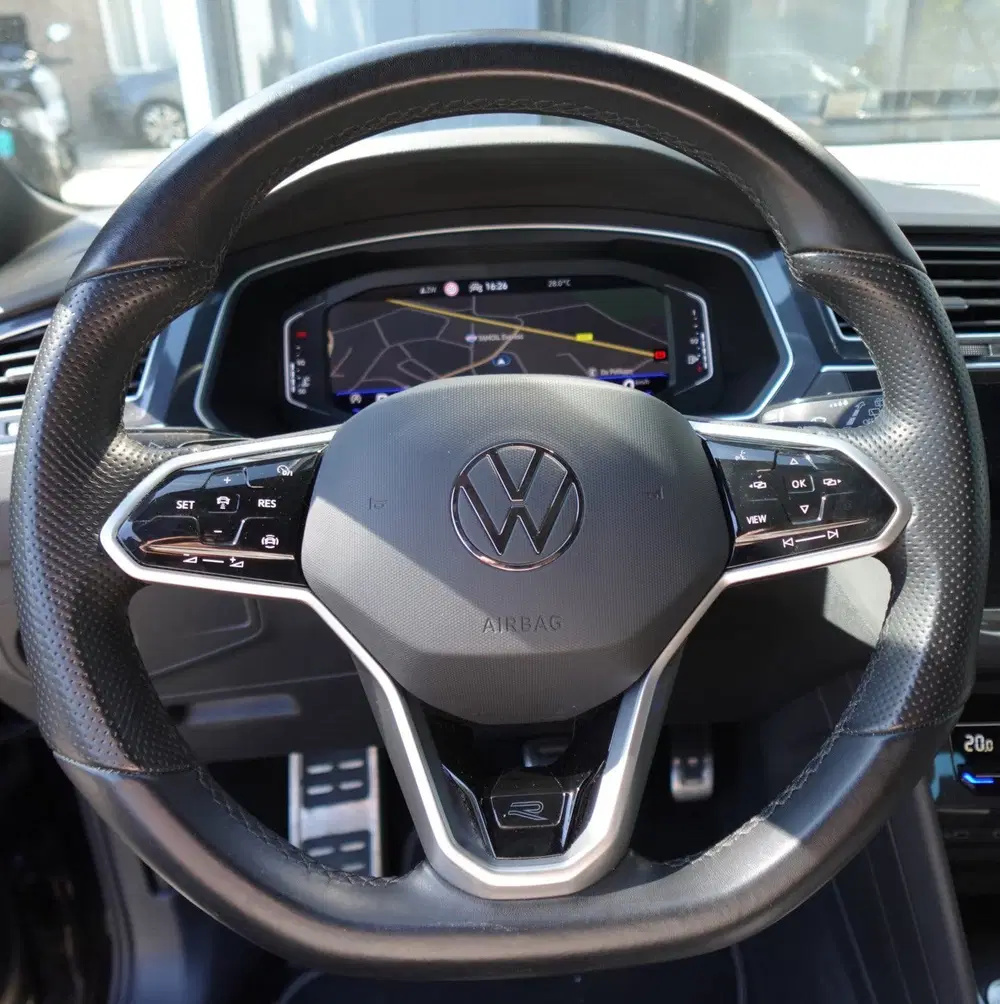 Volkswagen Tiguan 1.5 TSI R-Line PANO KEYLESS CAM uit 2021, foto 15