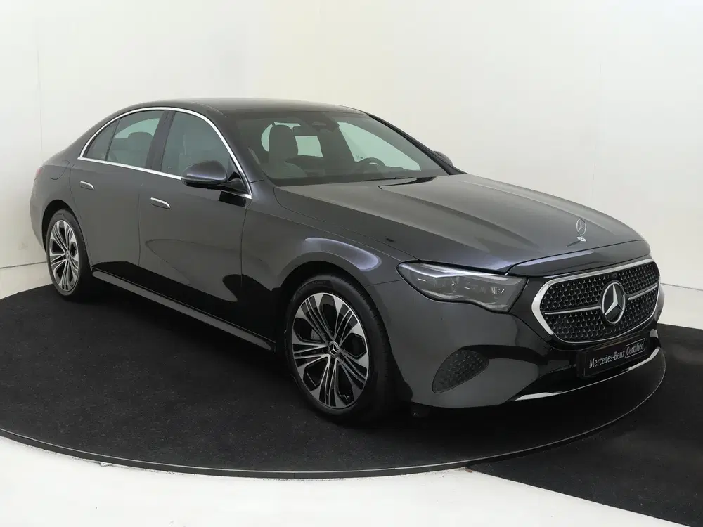 Mercedes-Benz E-Klasse 300 e Luxury Line uit 2024, foto 6