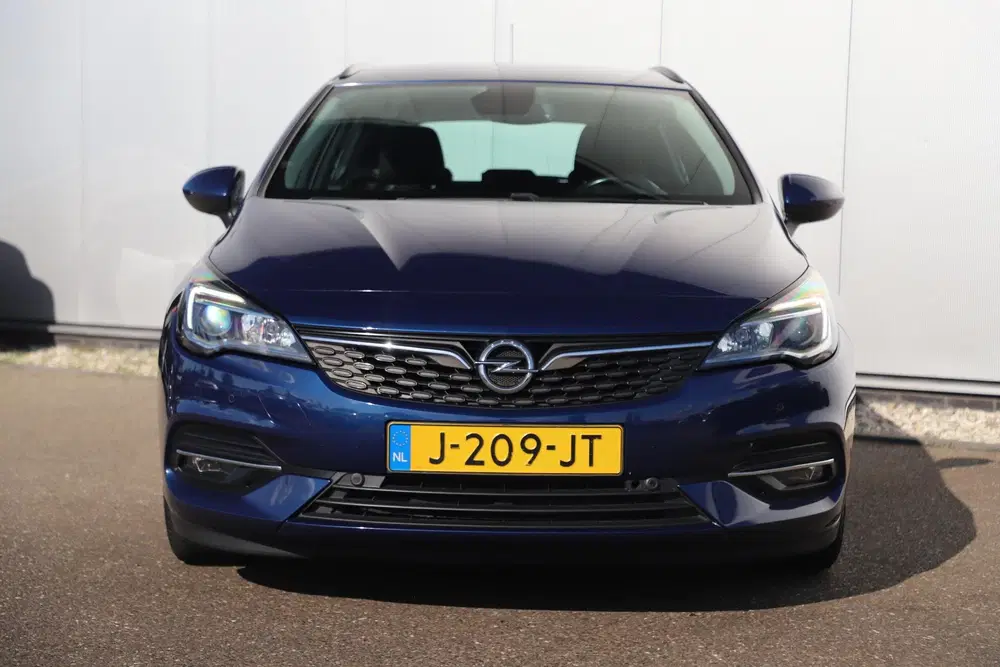 Opel Astra 1.2 Business Edition 131PK Trekhaak uit 2020, foto 2