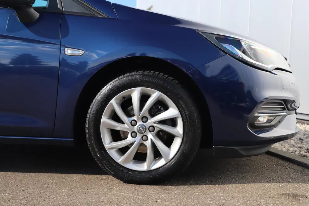 Opel Astra 1.2 Business Edition 131PK Trekhaak uit 2020, foto 5