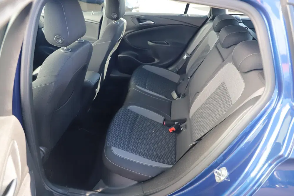 Opel Astra 1.2 Business Edition 131PK Trekhaak uit 2020, foto 8