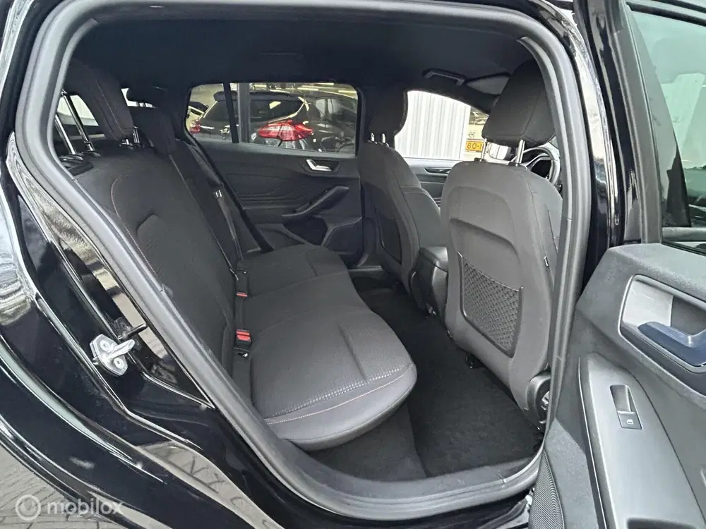 Ford Focus 1.5 EcoBoost ST Line AUTOM. 150 PK uit 2020, foto 12