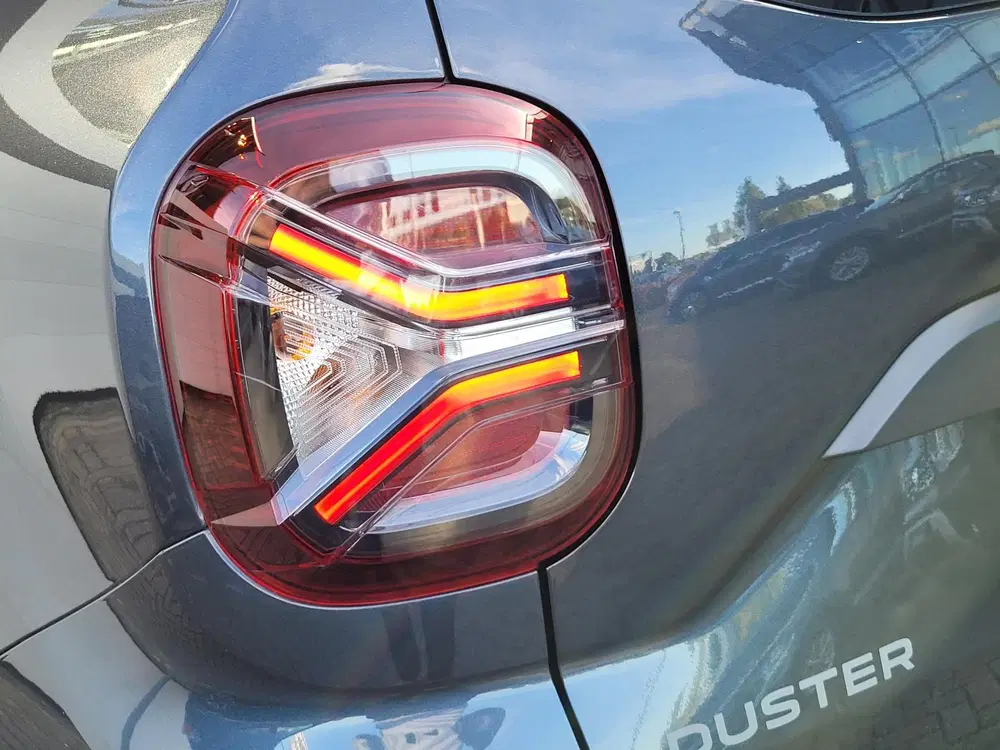 Dacia Duster 1.0 TCe 100 ECO-G Extreme uit 2023, foto 3