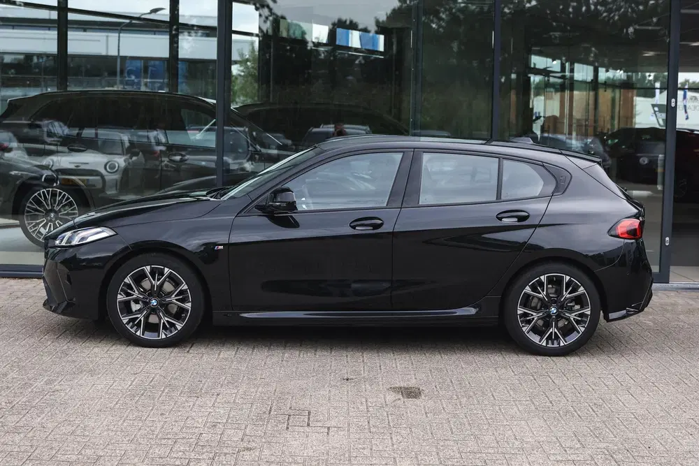 BMW 1-serie 120 M Sport Automaat uit 2025, foto 7