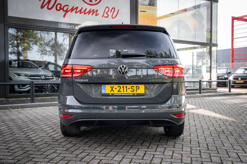 Volkswagen Touran 1.5 TSI Highline 7p uit 2020, foto 5