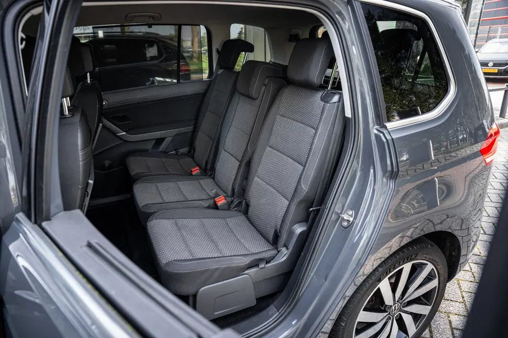 Volkswagen Touran 1.5 TSI Highline 7p uit 2020, foto 9