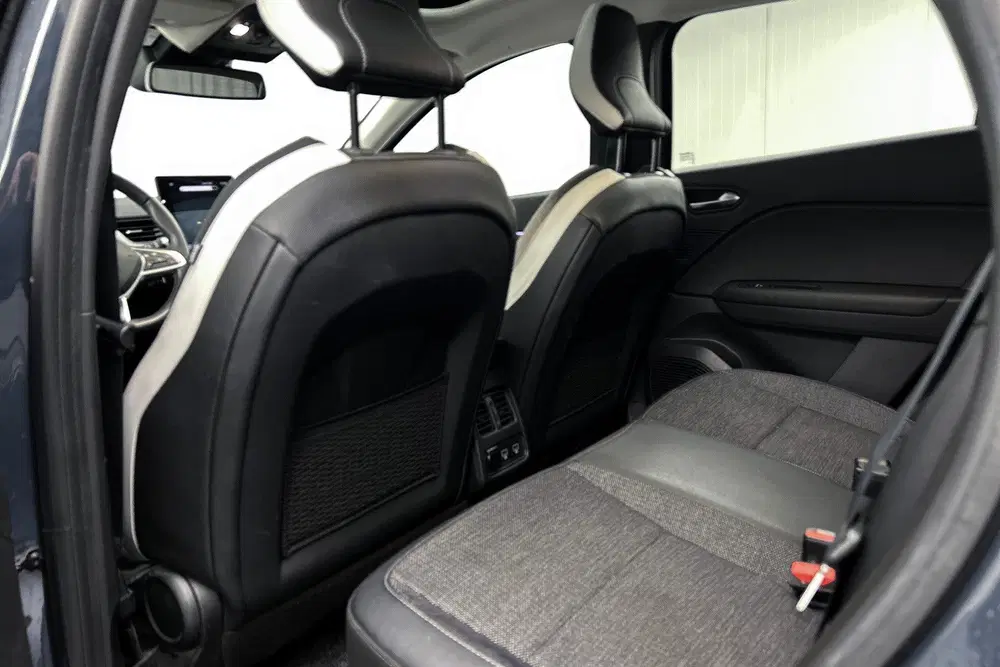 Renault Captur 1.6 E-Tech Plug-in Hybrid 160 uit 2021, foto 13