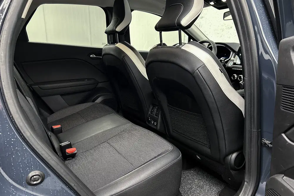 Renault Captur 1.6 E-Tech Plug-in Hybrid 160 uit 2021, foto 15
