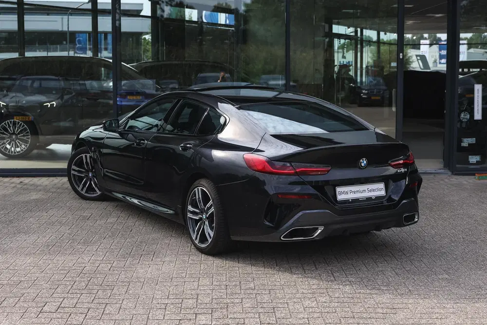 BMW 8-serie Coupé 840i M Sport Automaat uit 2021, foto 2