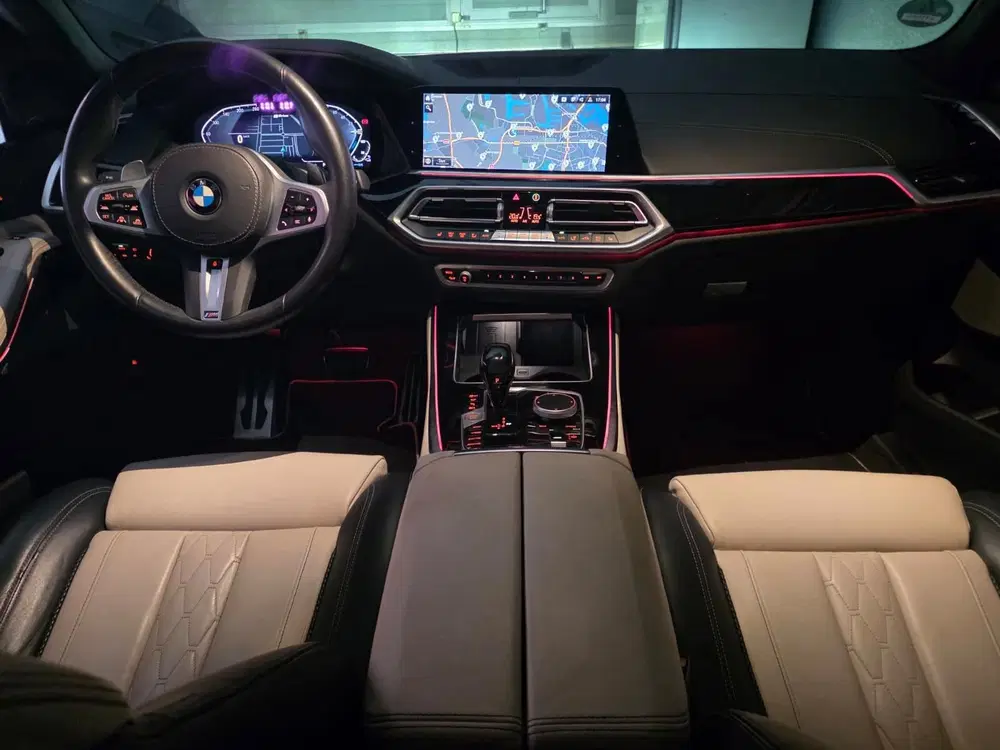 BMW X5 XDrive45e High Executive M-Sport Luchtverr uit 2020, foto 15