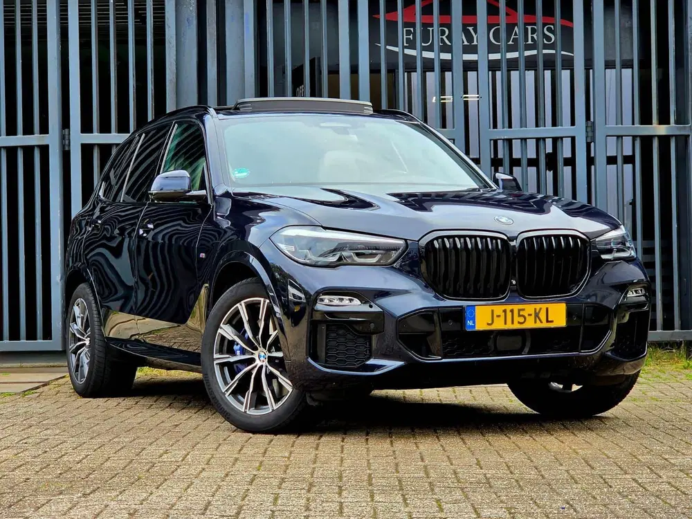 BMW X5 XDrive45e High Executive M-Sport Luchtverr uit 2020, foto 3