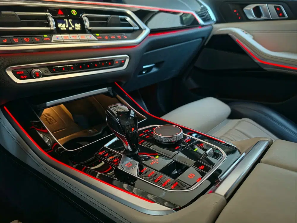 BMW X5 XDrive45e High Executive M-Sport Luchtverr uit 2020, foto 5