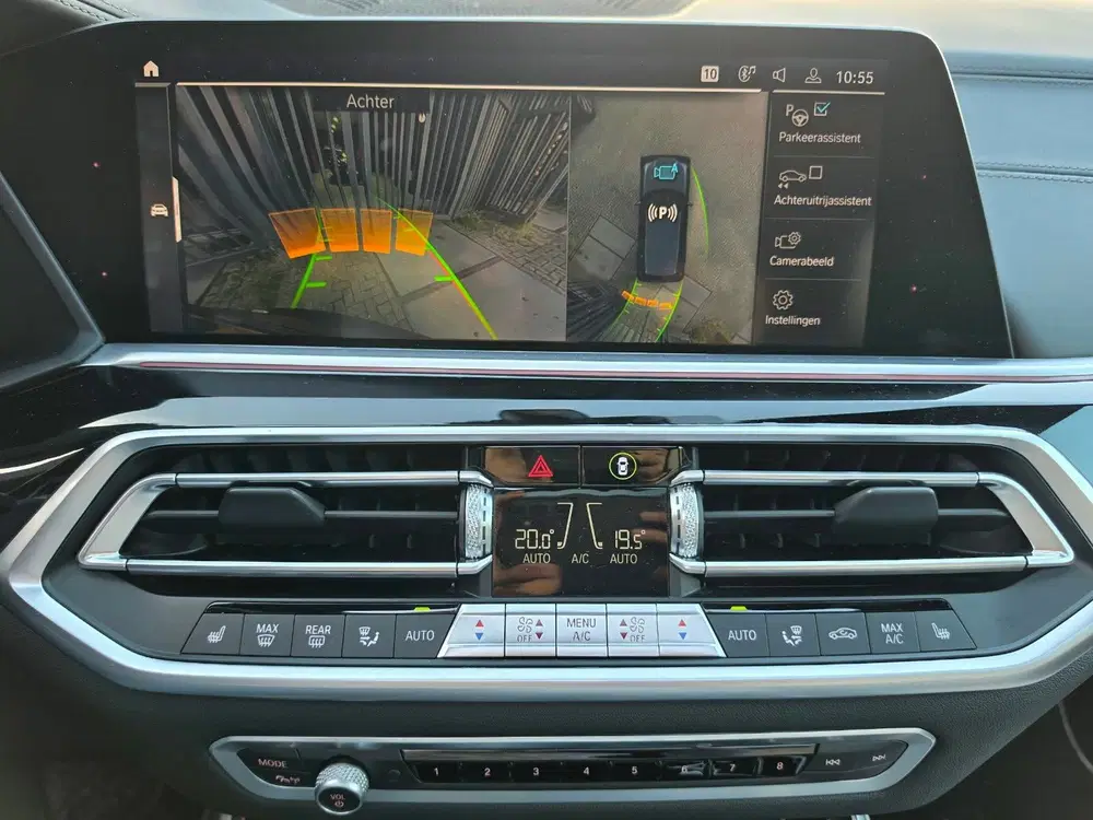 BMW X5 XDrive45e High Executive M-Sport Luchtverr uit 2020, foto 8
