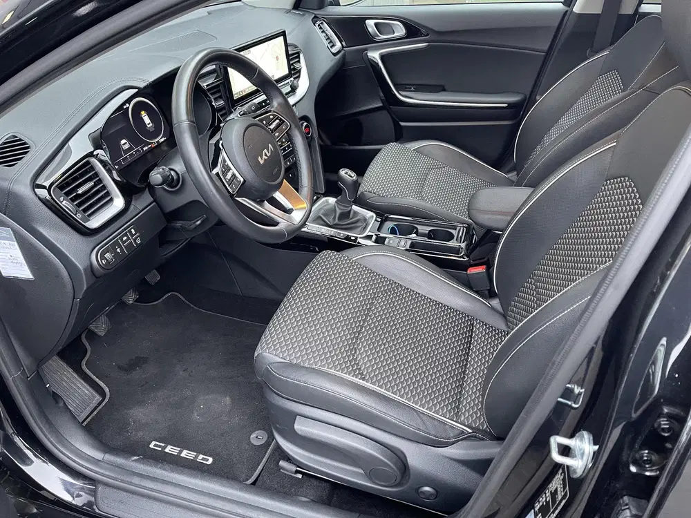 Kia Ceed 1.0 T-GDi DynamicPlusLine uit 2024, foto 13