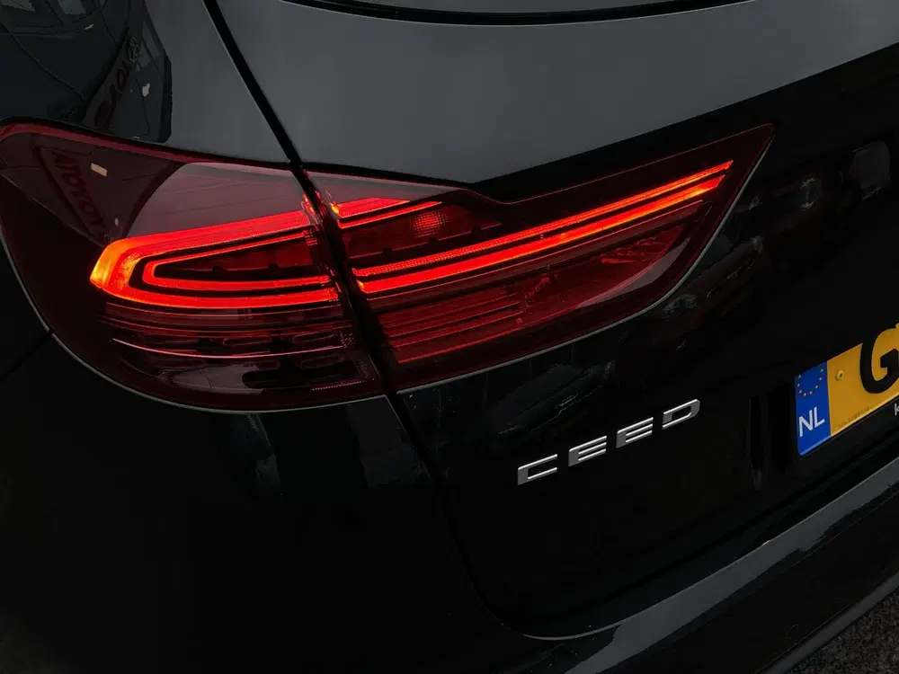 Kia Ceed 1.0 T-GDi DynamicPlusLine uit 2024, foto 8
