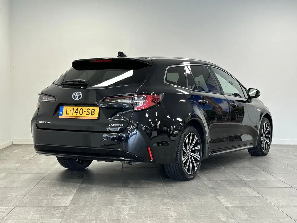 Toyota Corolla 1.8 Hybrid Dynamic uit 2021, foto 2