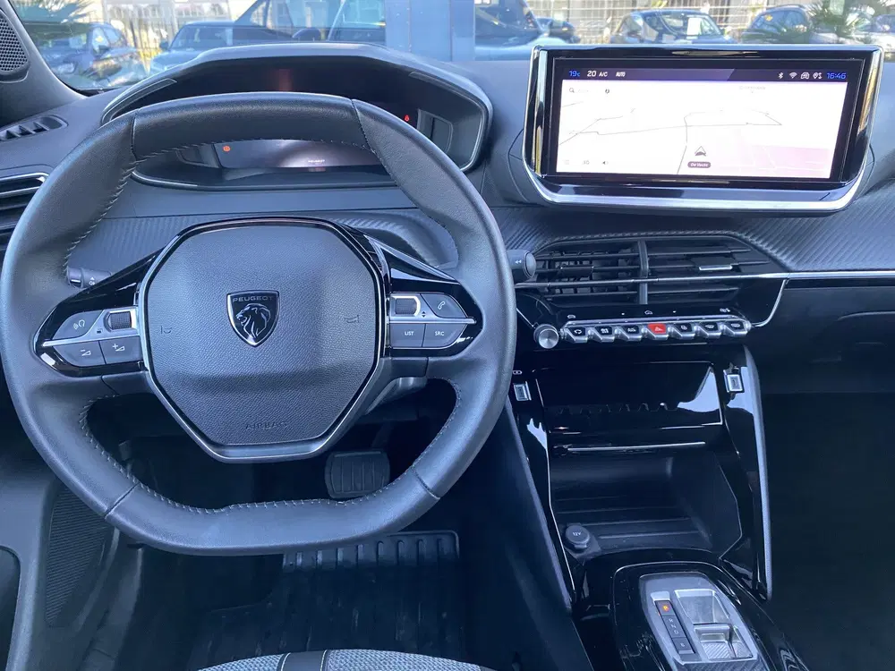 Peugeot 2008 EV Active Pack 50 kWh 100% SOH 360' Camera uit 2025, foto 14