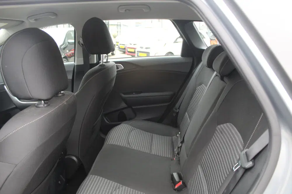 Kia Ceed 1.0 T-GDi MHEV DynamicLine AUTOMAAT Nav uit 2023, foto 12