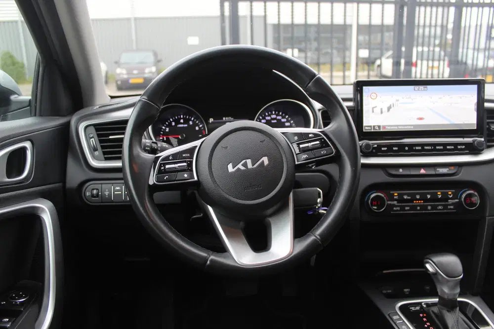 Kia Ceed 1.0 T-GDi MHEV DynamicLine AUTOMAAT Nav uit 2023, foto 13