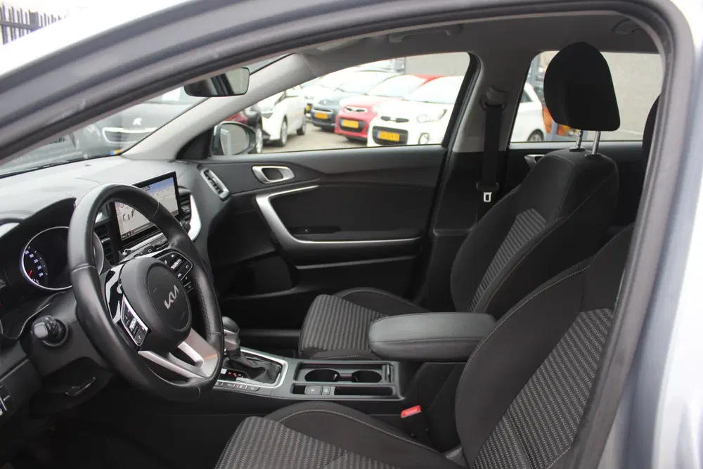 Kia Ceed 1.0 T-GDi MHEV DynamicLine AUTOMAAT Nav uit 2023, foto 15