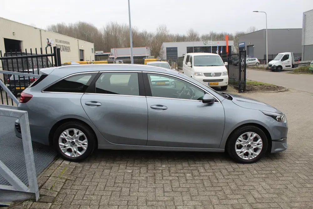 Kia Ceed 1.0 T-GDi MHEV DynamicLine AUTOMAAT Nav uit 2023, foto 7