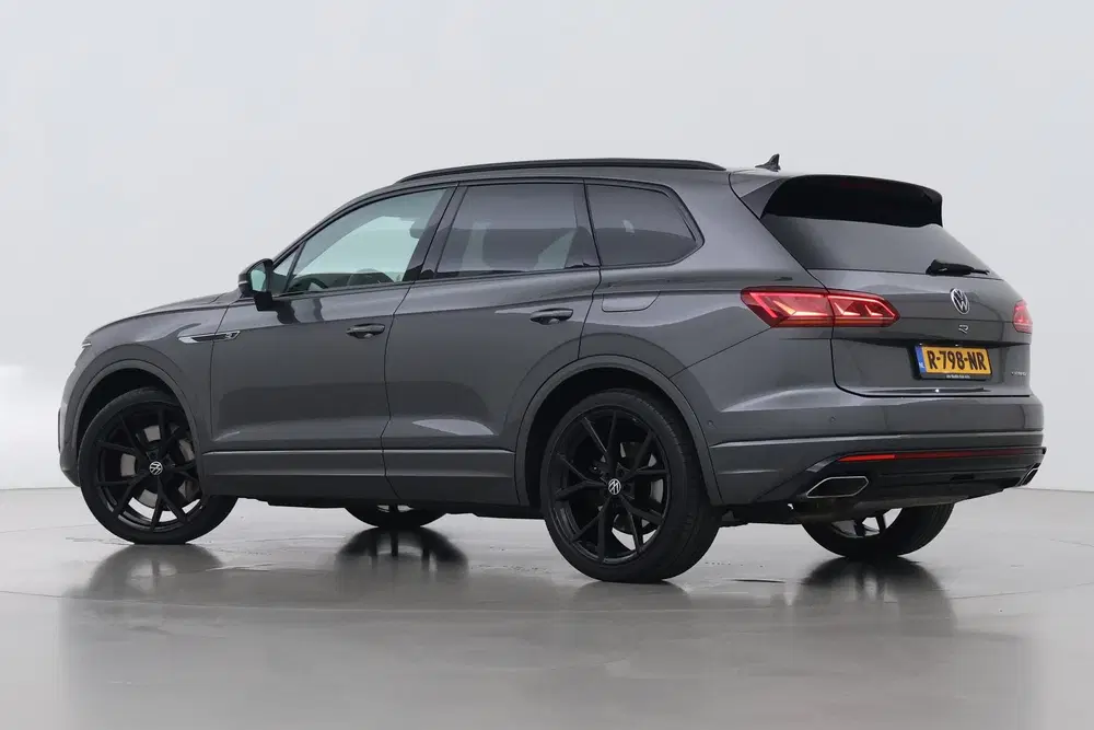 Volkswagen Touareg 3.0 TSi eHybrid 4MOTION R uit 2021, foto 2