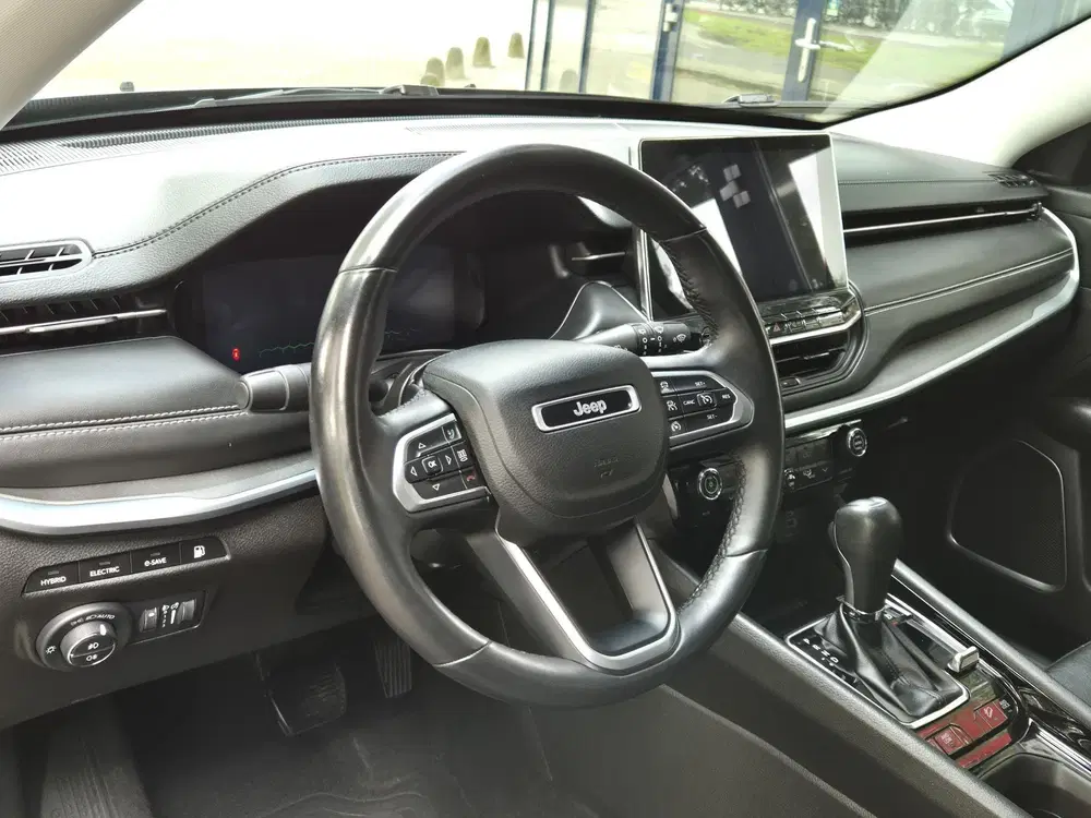 Jeep Compass Plug-in Hybrid Electric uit 2022, foto 12