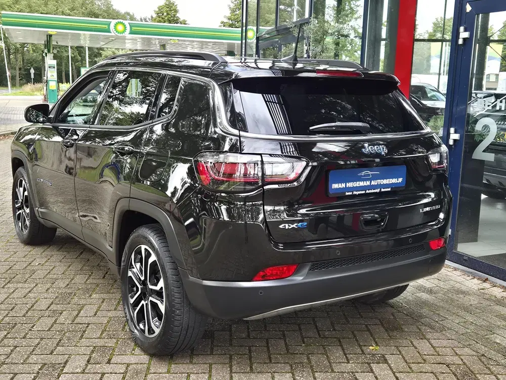 Jeep Compass Plug-in Hybrid Electric uit 2022, foto 5