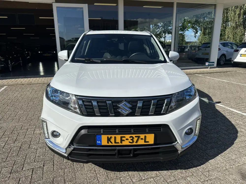 Suzuki Vitara 1.0 Boosterjet Stijl uit 2020, foto 2