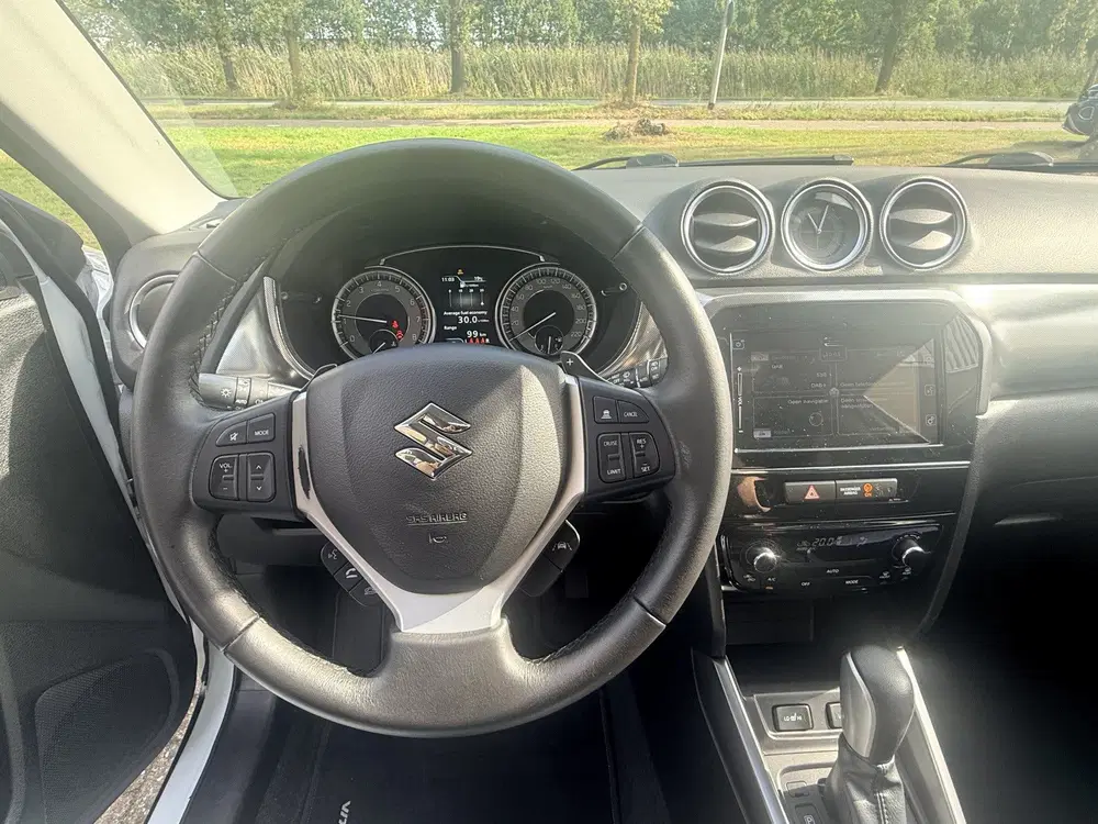Suzuki Vitara 1.0 Boosterjet Stijl uit 2020, foto 5