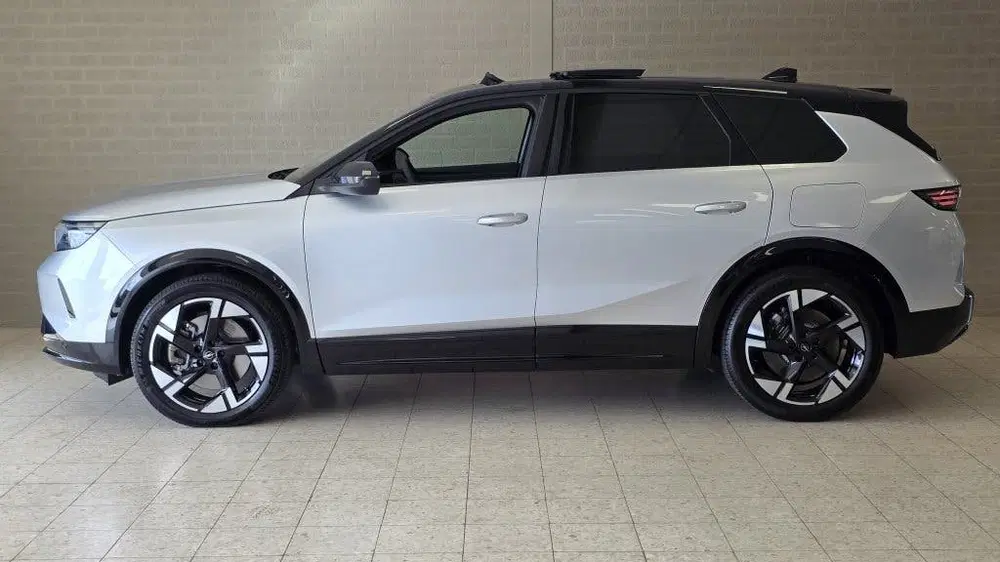 Opel Grandland 1.6 Turbo PHEV Ultimate 218PK uit 2026, foto 2