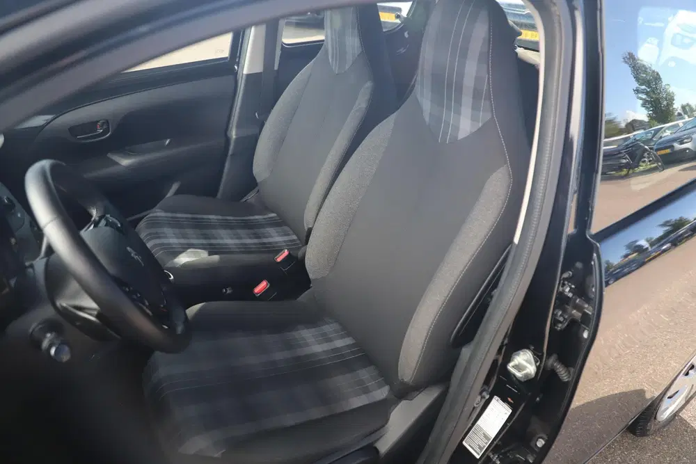 Peugeot 108 1.0 e-VTi Active Automaat Radio Bluetooth uit 2019, foto 6