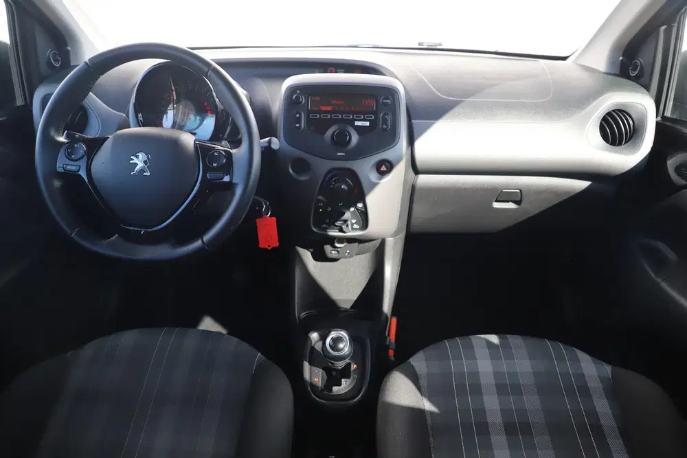 Peugeot 108 1.0 e-VTi Active Automaat Radio Bluetooth uit 2019, foto 9