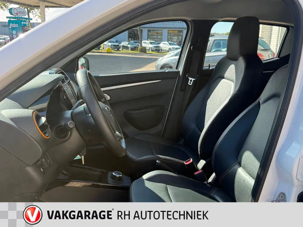 Dacia Spring Comfort Plus uit 2022, foto 12