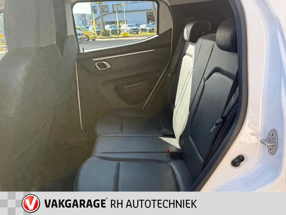 Dacia Spring Comfort Plus uit 2022, foto 13