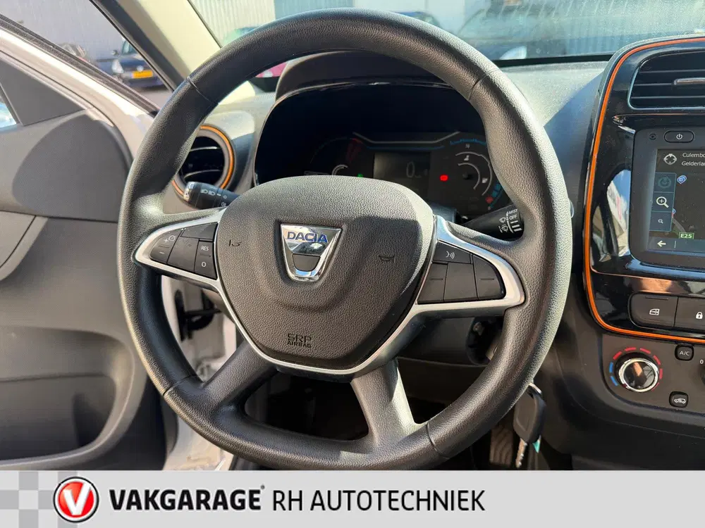 Dacia Spring Comfort Plus uit 2022, foto 14