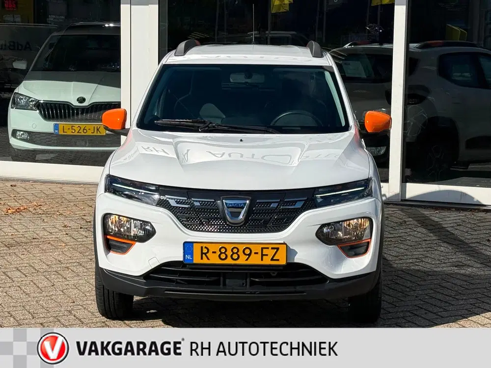 Dacia Spring Comfort Plus uit 2022, foto 3