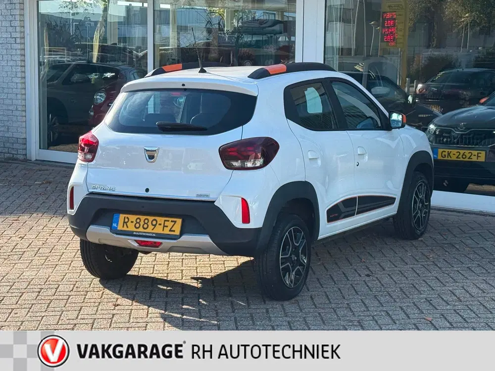 Dacia Spring Comfort Plus uit 2022, foto 5