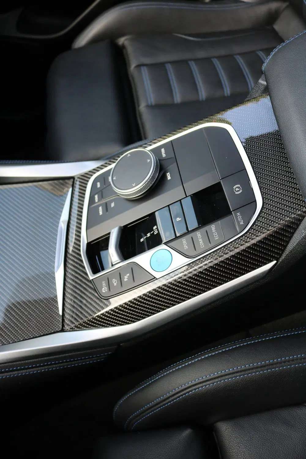 BMW i4 M50 High Executive 84 kWh 544PK M-Sportpak uit 2024, foto 15