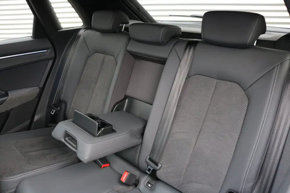 Audi Q3 40 TFSI Quattro S-Line (Panoramadak Virtua uit 2020, foto 10