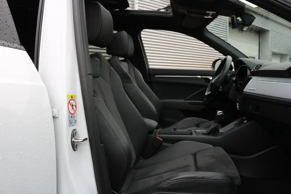 Audi Q3 40 TFSI Quattro S-Line (Panoramadak Virtua uit 2020, foto 12
