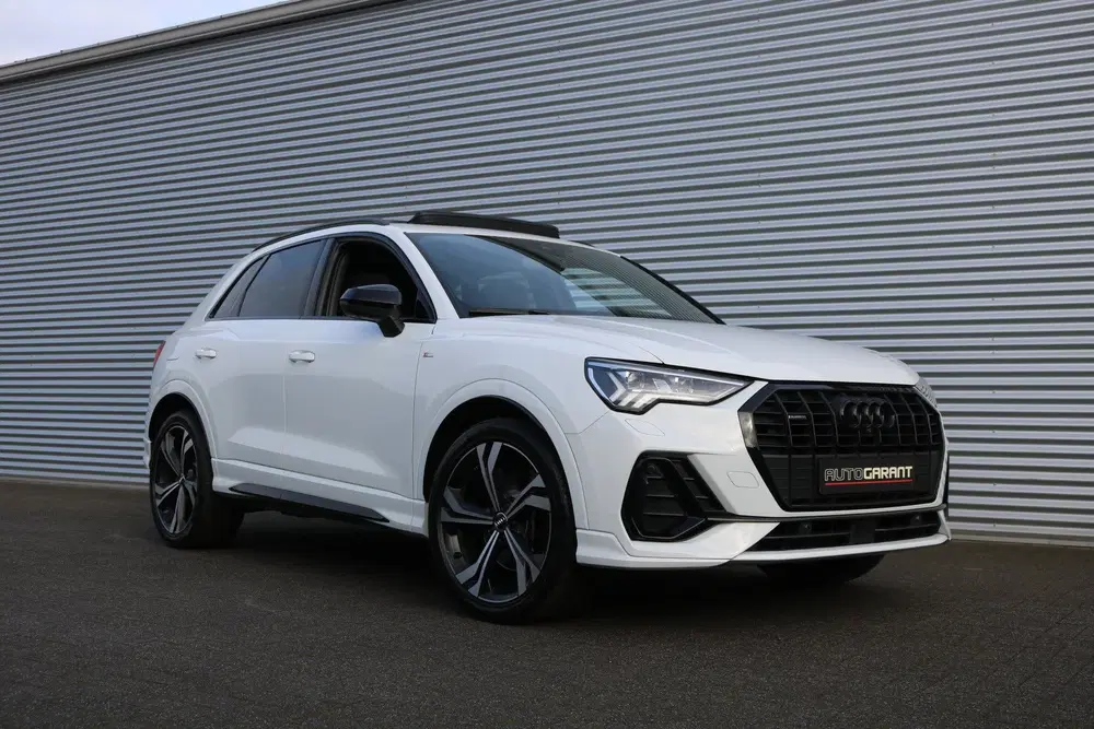 Audi Q3 40 TFSI Quattro S-Line (Panoramadak Virtua uit 2020, foto 4